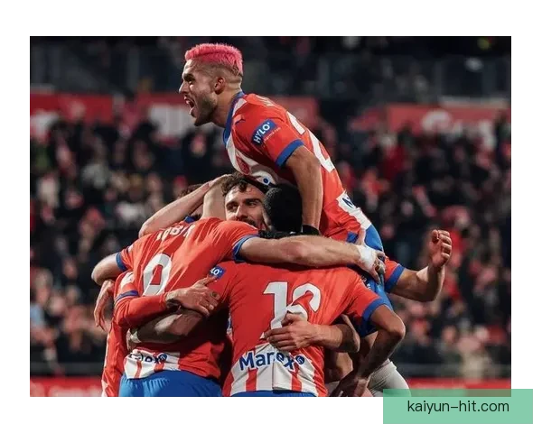 阿拉巴防守站位表现稳健，帮助球队保持稳定防线