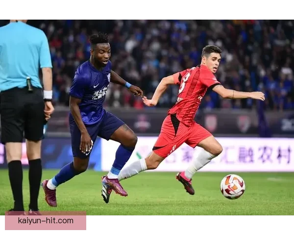 上海海港球迷蓝魔近期在主场表现稳定，支持球队力争佳绩。