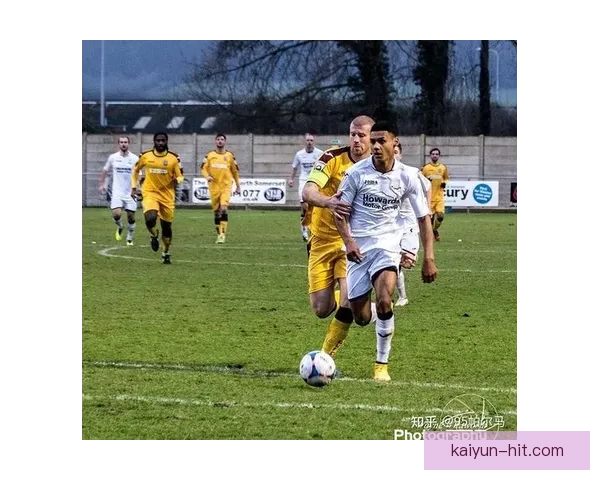 维拉续约沃特金斯，展现球队对其未来发展的重视与信心